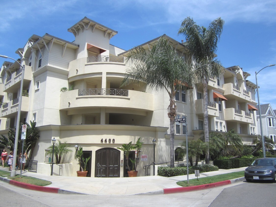 4400 Cartwright Ave, Los Angeles, CA 91602 Condo for Rent in Los