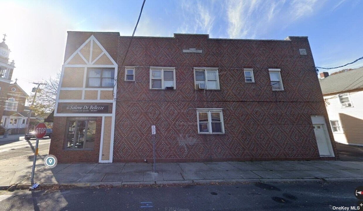 2a Somerset Ave Unit 3, East Islip, NY 11730 Room for Rent in East