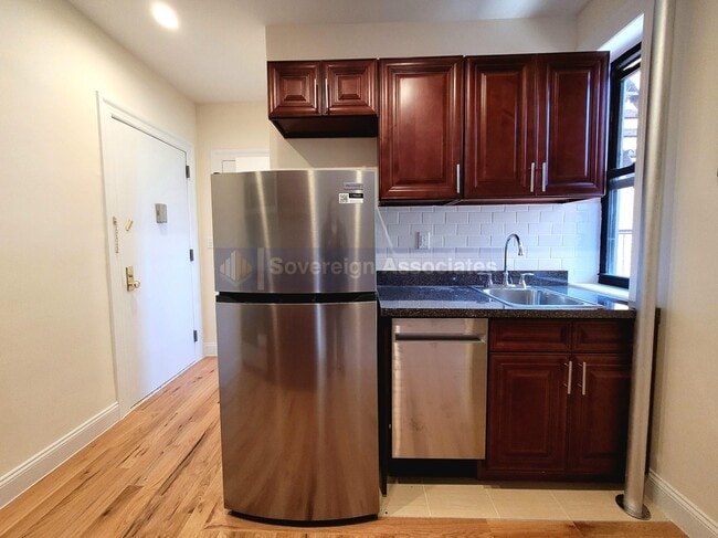 Building Photo - 634 St Nicholas Ave