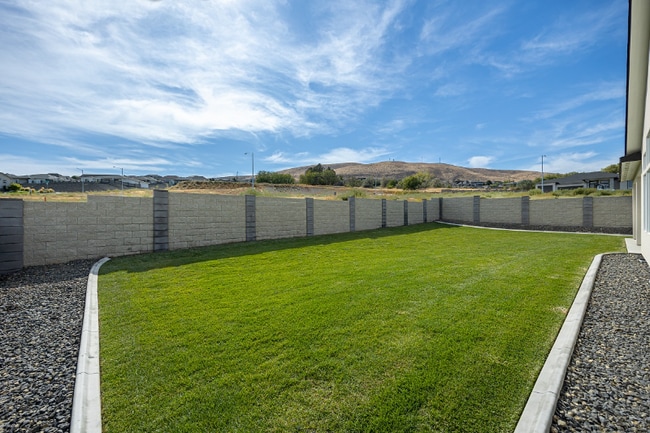 Building Photo - 707 Mara Lp