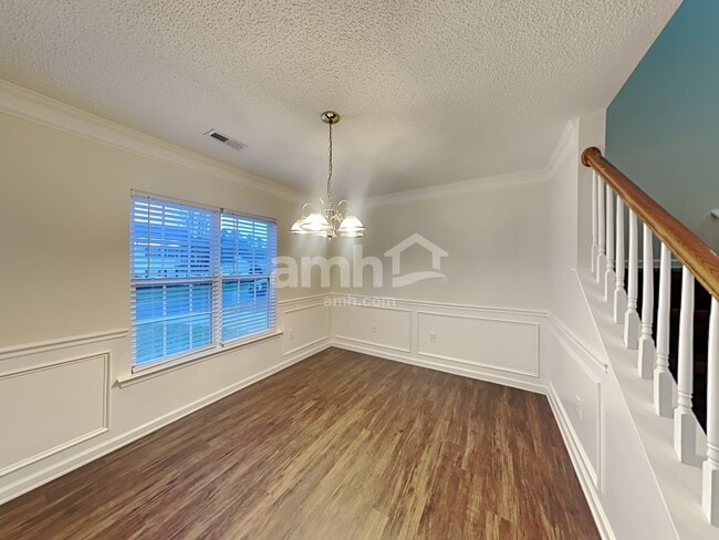 Building Photo - 10126 Illoria Dr