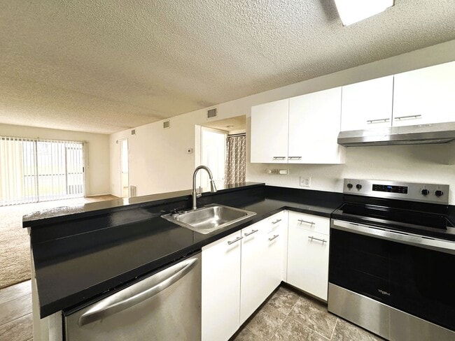 Building Photo - 25100 Sandhill Blvd