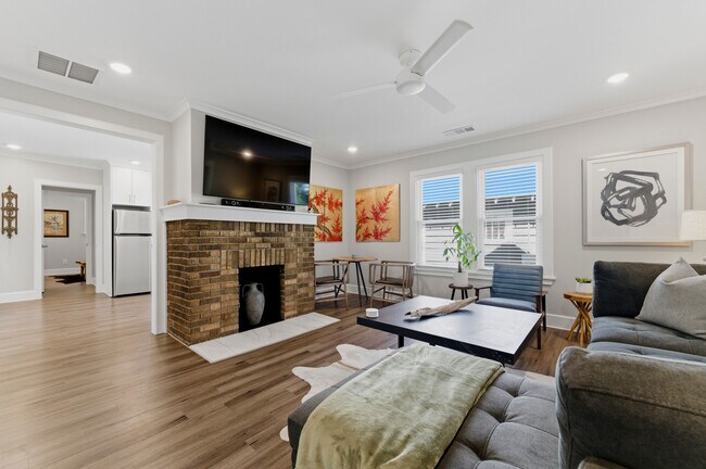 Unit B Living Room - 1224 Hosea L Williams Dr NE