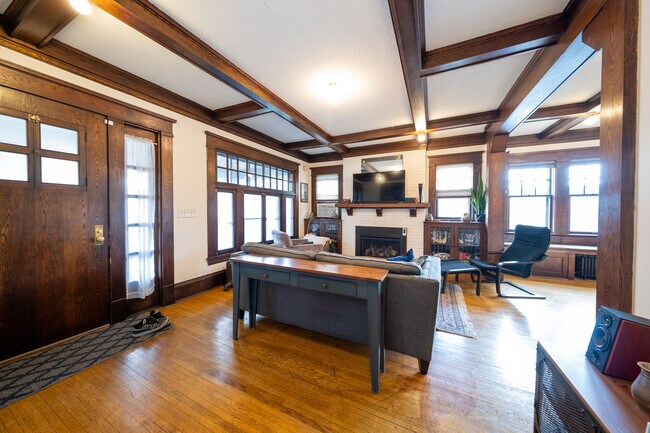 Foto del edificio - 238 Lexington Pkwy N