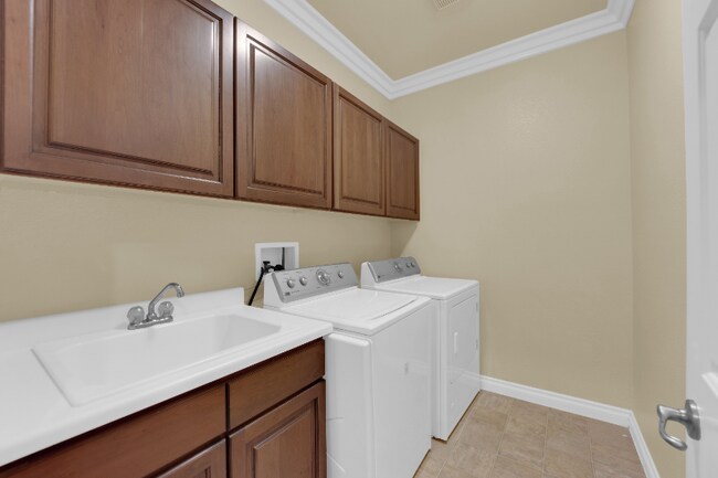 Foto del edificio - 10057 Portula Valley St