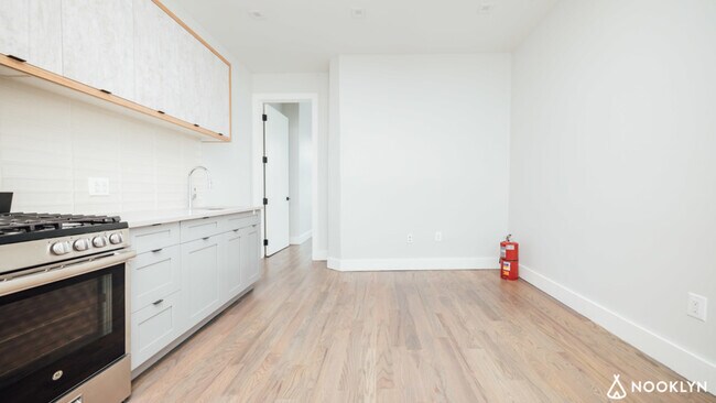 Foto del edificio - 409 Chauncey St