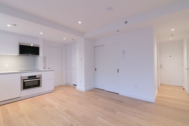 Photo du bâtiment - 3455 Rue Aylmer