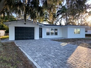 Building Photo - 1204 Lake Elbert Dr SE