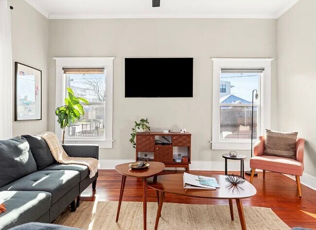 Foto del edificio - 703 E Euclid Ave