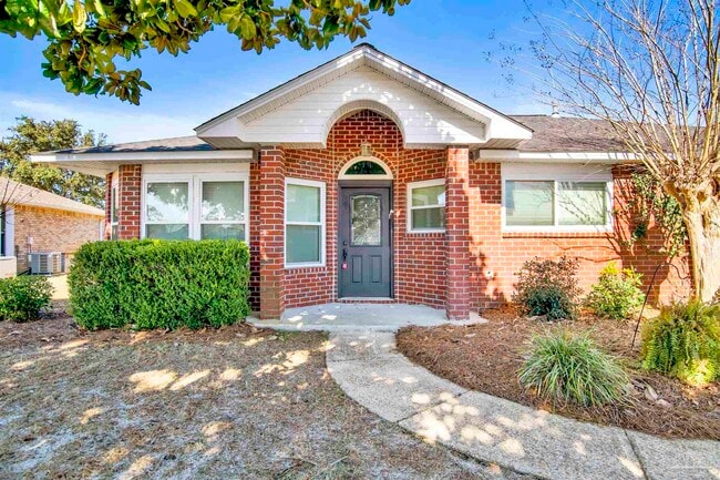 Foto del edificio - 512 Batten Blvd