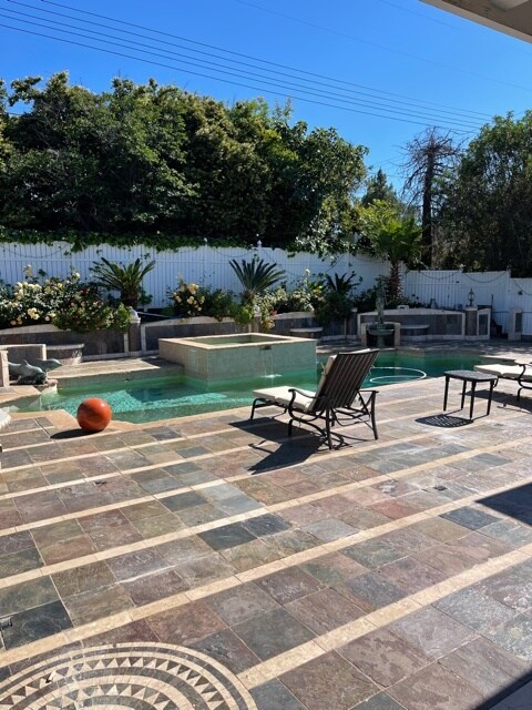 Foto del edificio - 24204 Calvert St