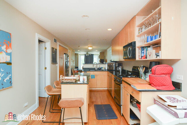 Building Photo - 728 N Willard Ct