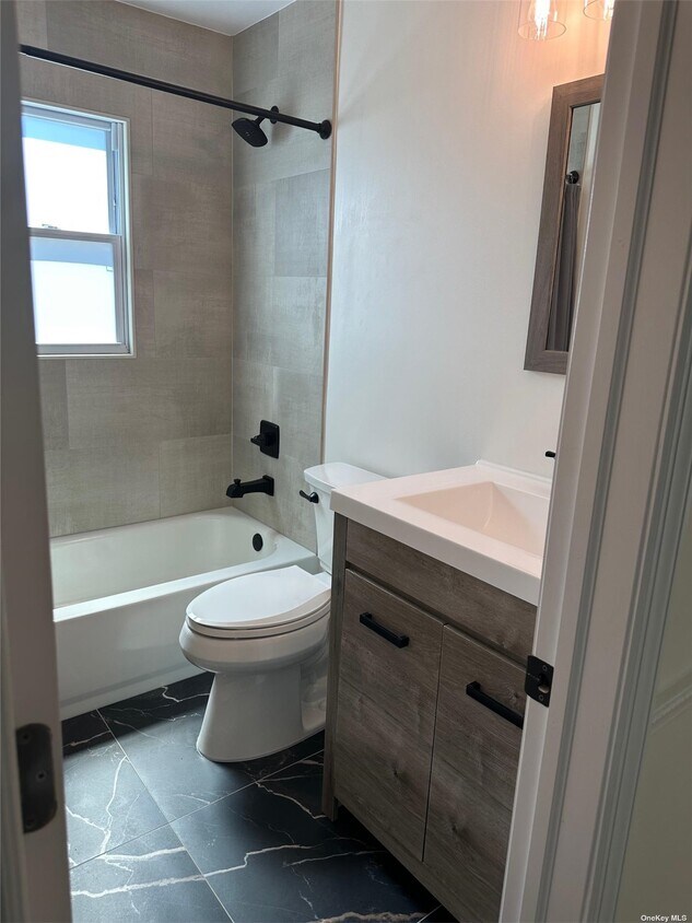 Foto del edificio - 18 Deauville Pkwy