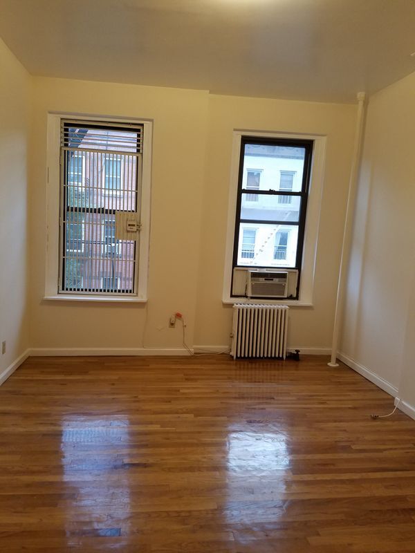 Foto del edificio - 317 E 83rd St