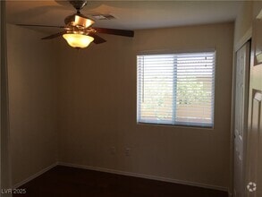 Building Photo - 9933 Carrizo Springs Ave