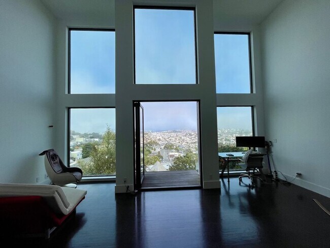 Foto del edificio - Exquisite, One-of-a-Kind View Property in ...