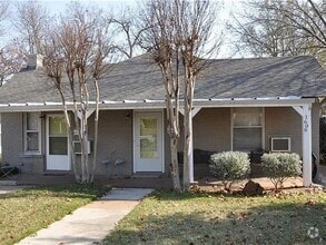Building Photo - 1609 Virginia Pl