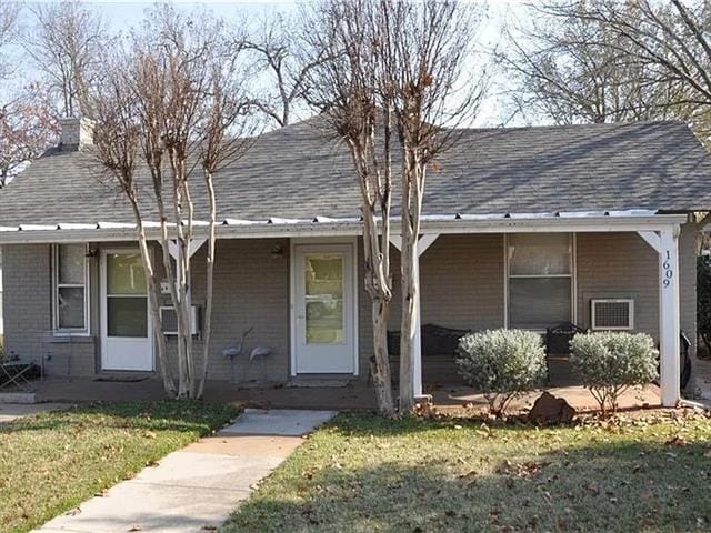 Primary Photo - 1609 Virginia Pl