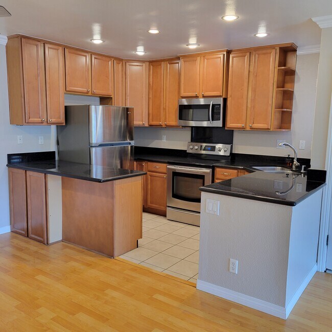 Kitchen - 5917 Armaga Spring Rd