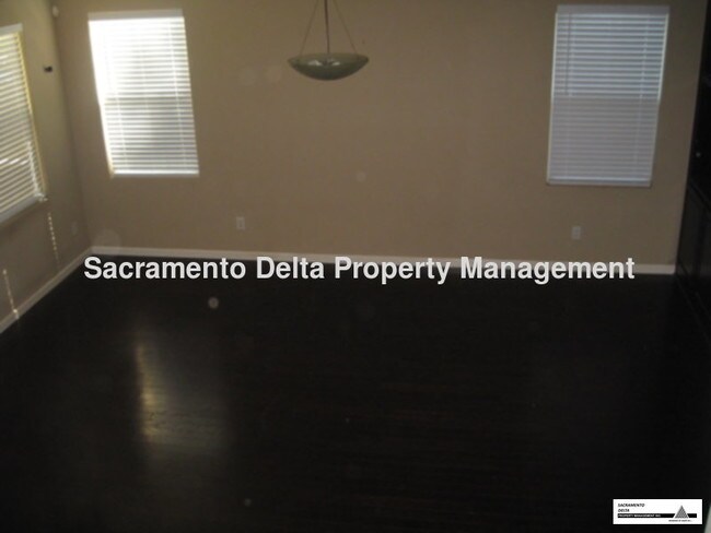 Building Photo - 8072 Linda Isle Ln