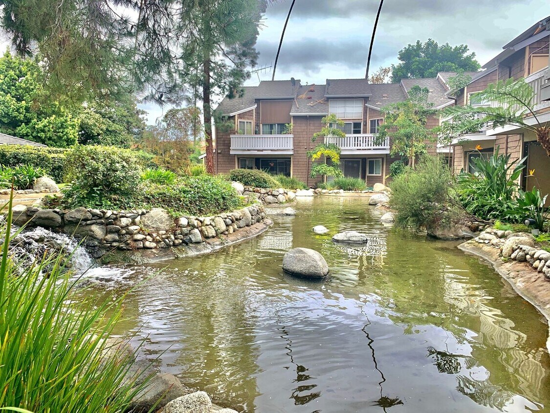 Foto principal - 1 Bedroom in Serene Community in Garden Grove