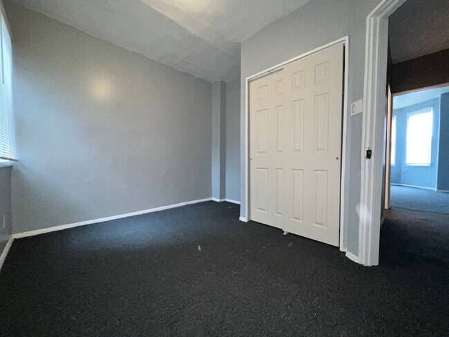 Foto del edificio - Modern 3 Bedroom Renovation w Stainless St...