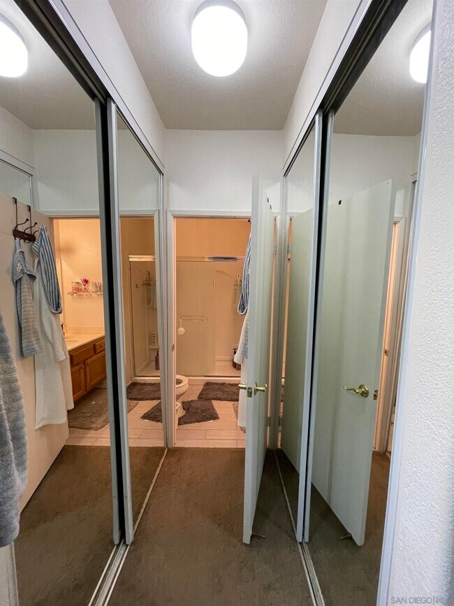 Building Photo - 8666 New Salem St