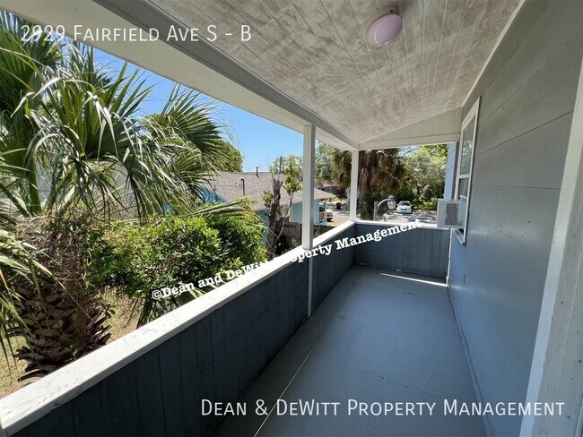 Building Photo - 2/1 Duplex - For Rent