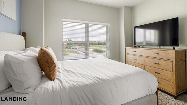 Foto del edificio - 2422 S Carrier Pkwy