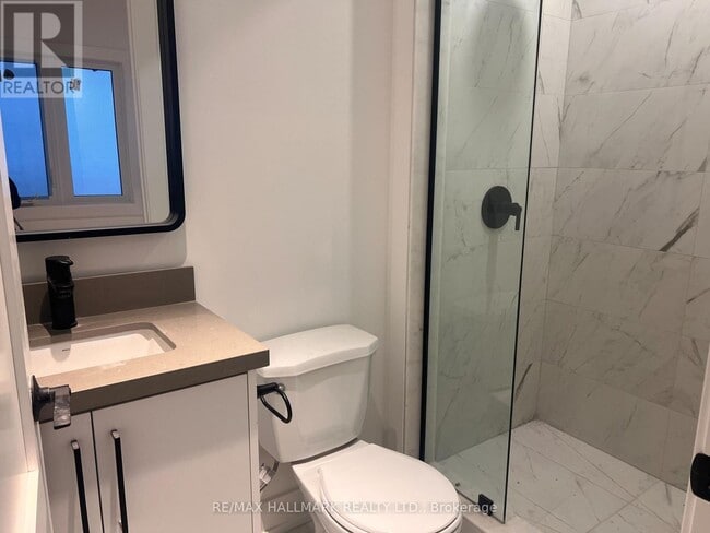 Building Photo - 709 Willard Ave