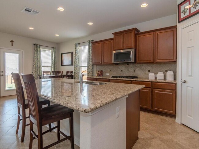Building Photo - 3638 Esperanza Dr