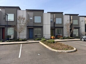 Building Photo - 975 Lorella Ave