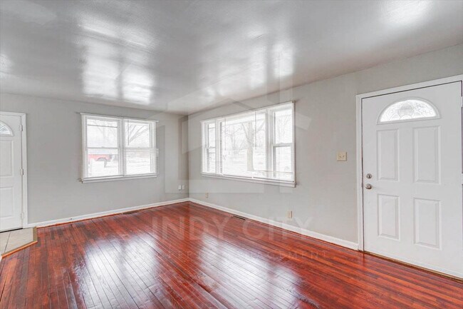 Foto del edificio - 2434 E Bradbury Ave