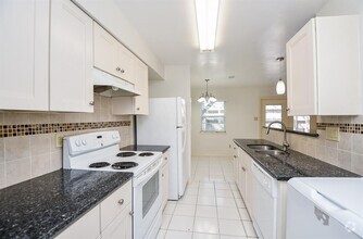 Building Photo - 14535 Still Meadow Dr