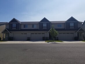 Building Photo - 7216 W Chestnut Ave