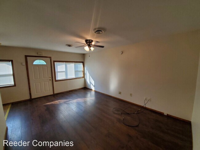 Building Photo - 3 br, 1 bath House - 827 Spruce Street
