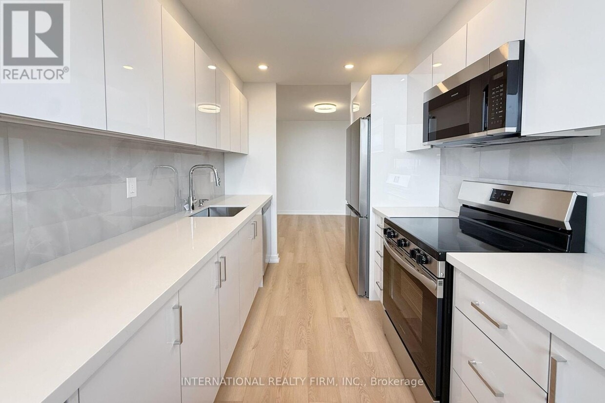 Photo principale - 235-235 Grandravine Dr