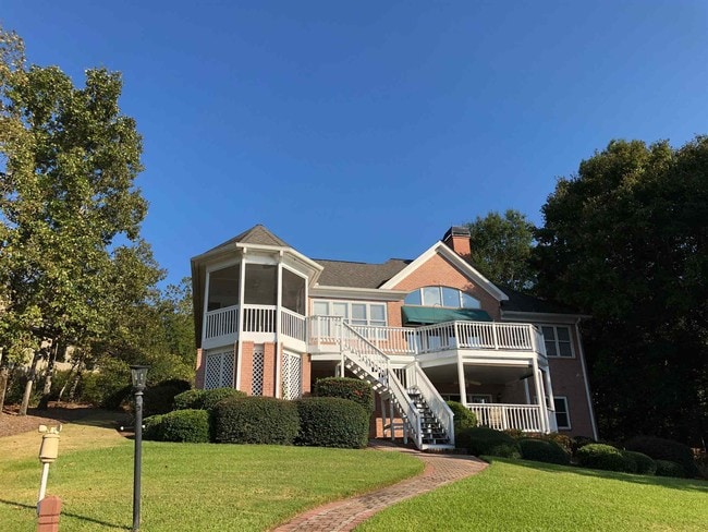 Building Photo - 1520 Dogwood Dr