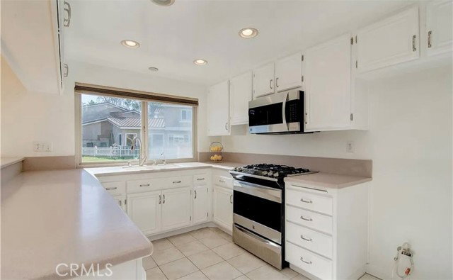 Building Photo - 7966 Moonmist Cir