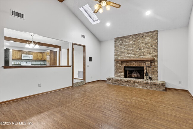 Foto del edificio - 2919 Sandy Branch Ln