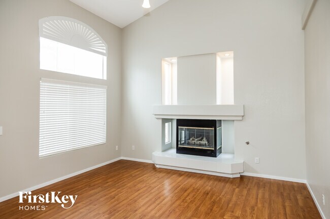 Building Photo - 10038 N Dragonfly Wing St