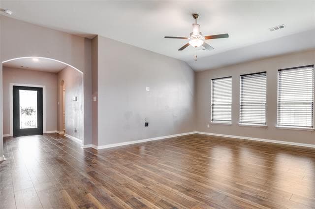 Foto del edificio - 3015 Watercrest Dr