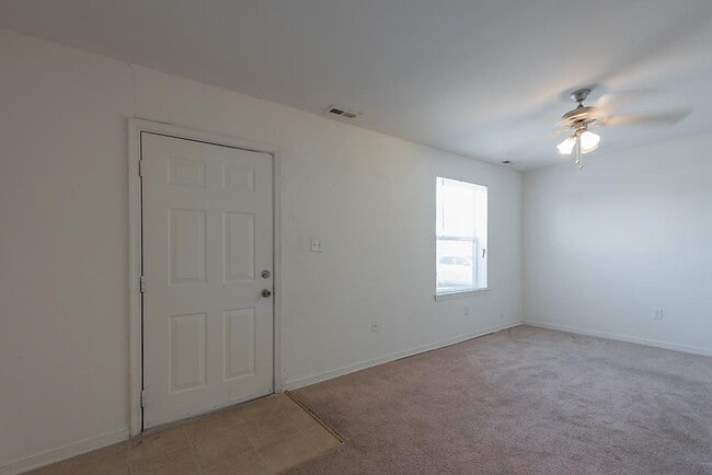 Building Photo - 3514 E Richmond Rd #6