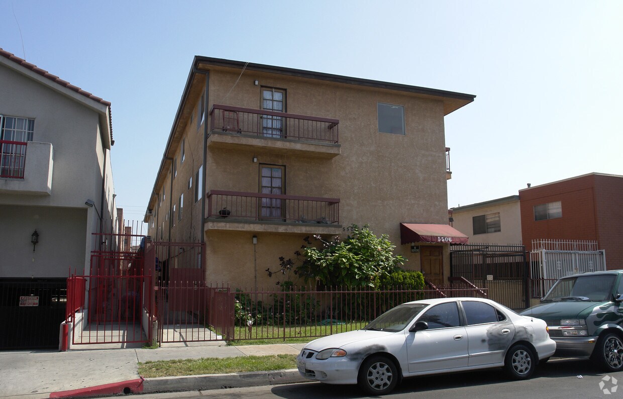 Building Photo - 5506 S Sierra Vista Ave