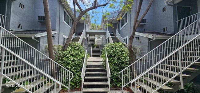 Building Photo - NORTH PARK - SAN DIEGO.  Nice 2 Bedroom / ...