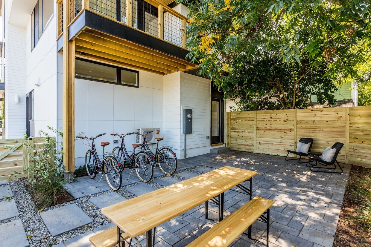 Building Photo - 123 Idlewild