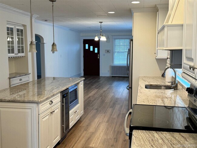 Foto del edificio - 22 W 1st St