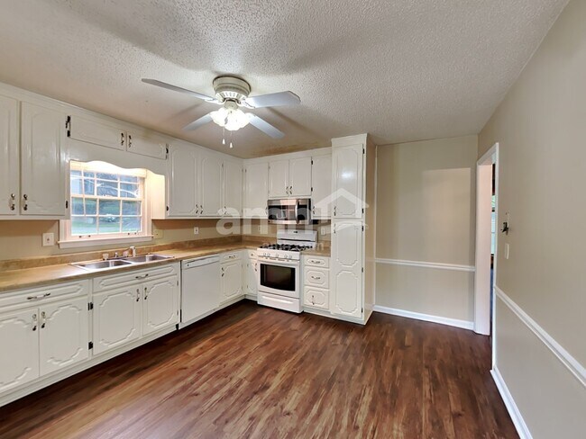 Building Photo - 4620 Newberry Drive
