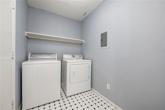 Foto del edificio - 3408 W Olive St