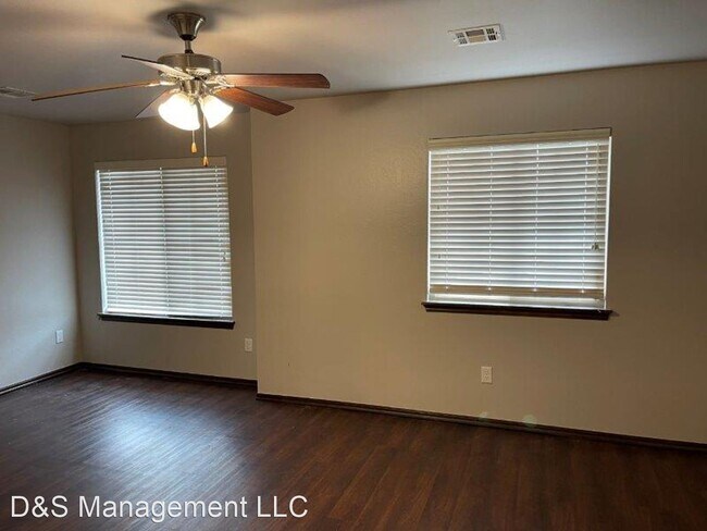 Building Photo - 3 br, 2.5 bath House - 6917 Mayberry Ln
